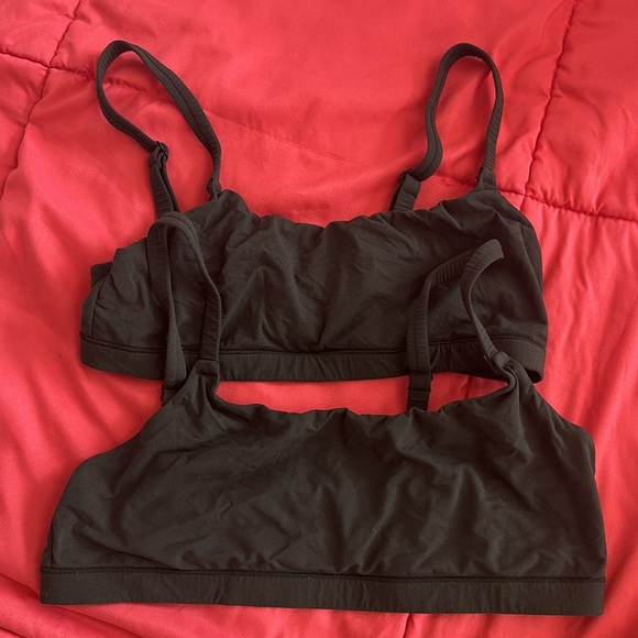 SKIMS • FITS EVERYBODY SCOOP BRALETTE • ONYX  • WORN ONCE • LARGE - Picture 4 of 4